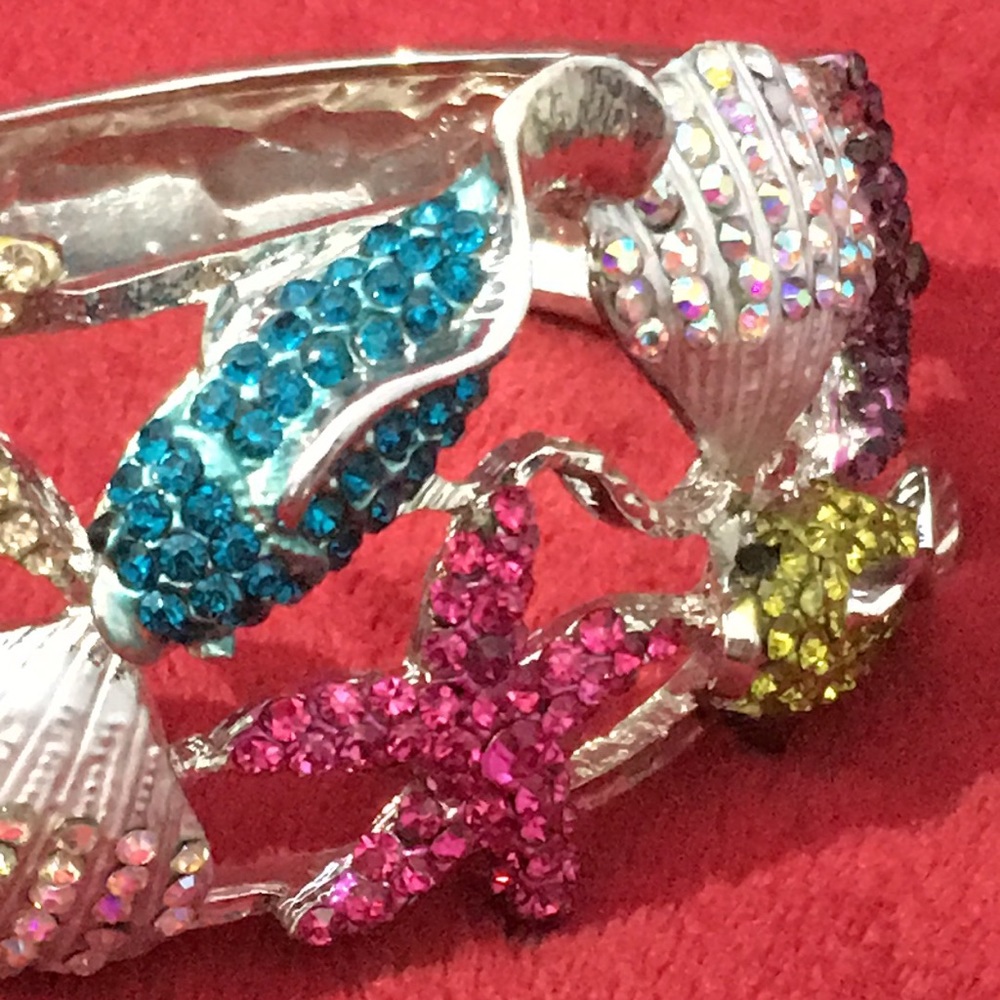 Ladies’ Beach Theme Spring-Hinged Silver-Tone Ban… - image 3